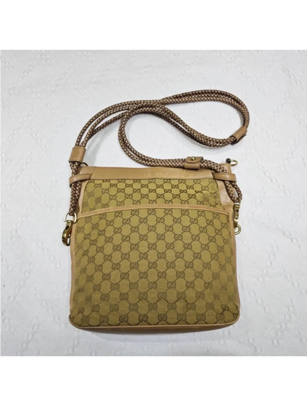 Vintage Gucci GG Canvas Braided Shoulder Bag in Very Good Condition - Picture 8 of 13